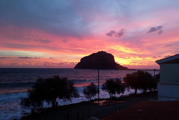 Apartment for sale in Lakonia