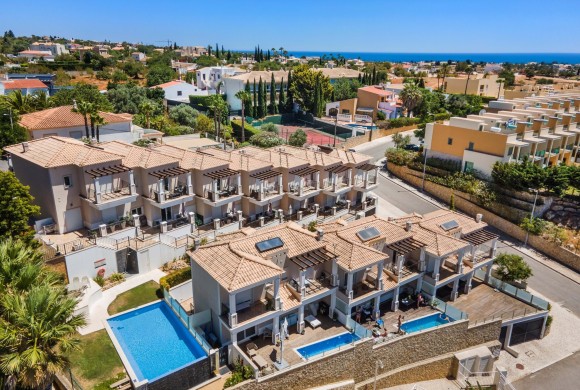 Villa for sale in Central algarve