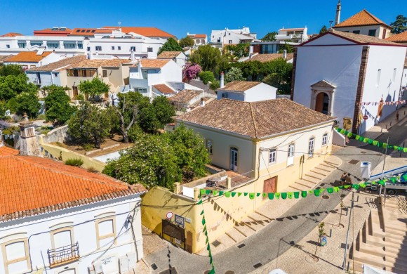 Villa for sale in West algarve