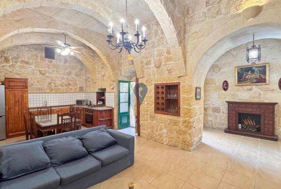 Country house for sale in Xewkija