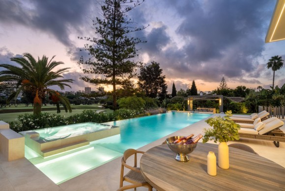 Villa for sale in Malaga