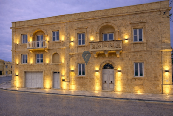Townhouse for sale in San Lawrenz