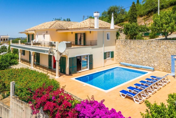 Villa for sale in East algarve