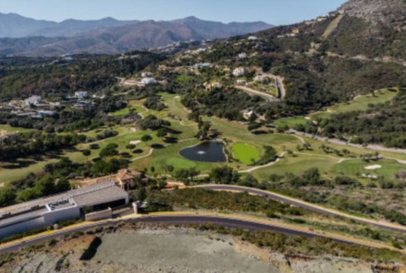 Plot for sale in Malaga