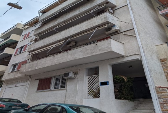 Building for sale in Center