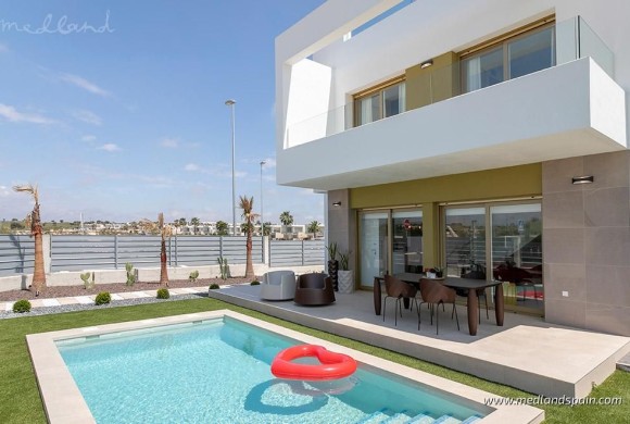Villa for sale in Alicante