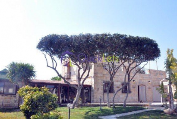 Country house for sale in Birzebbuga
