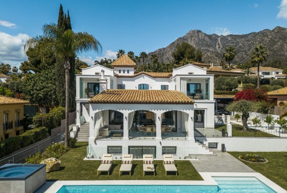 Villa for sale in The Golden Mile