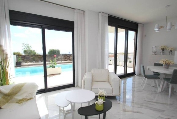 Villa for sale in Orihuela