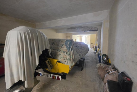 Garage / Parking Space for sale in Santa Venera