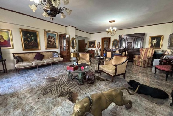 Apartment for sale in Suburbs