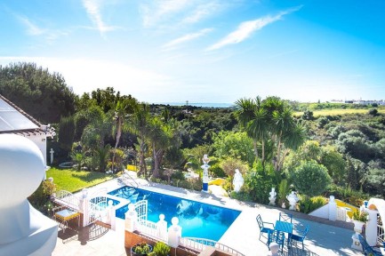 Villa for sale in