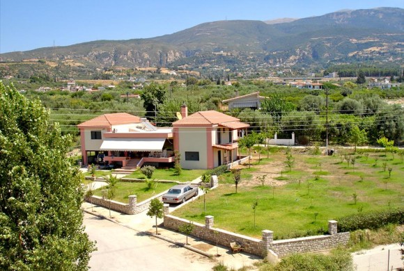 House for sale in Achaia
