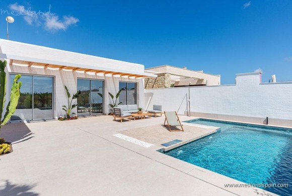 Villa for sale in Alicante
