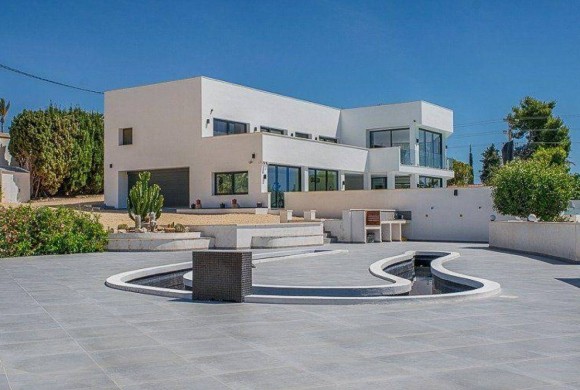Villa for sale in Altea