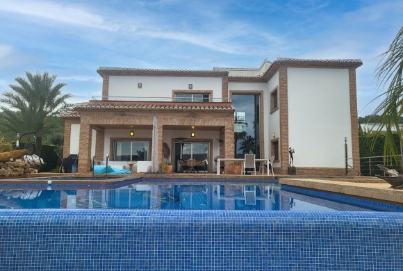 Villa for sale in Javea