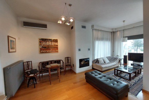 Townhouse for sale in Suburbs