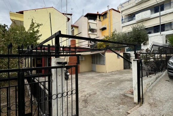 House for sale in Suburbs