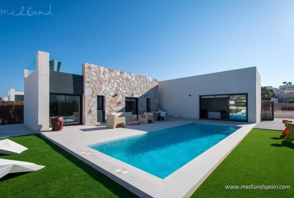 Villa for sale in Alicante