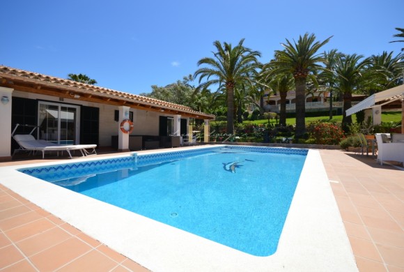Villa for sale in Alcudia