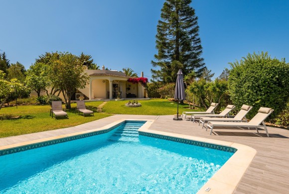 Villa for sale in West algarve