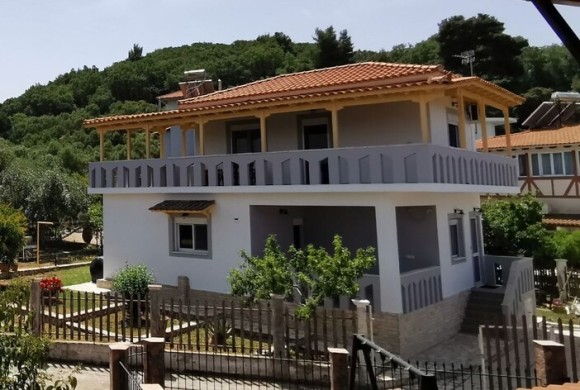 House for sale in Ilia