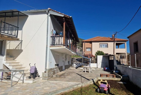 Building for sale in Drama Prefecture