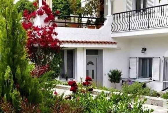 House for sale in East