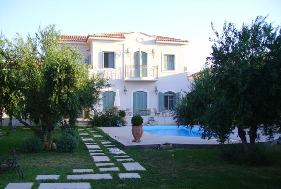 House for sale in East