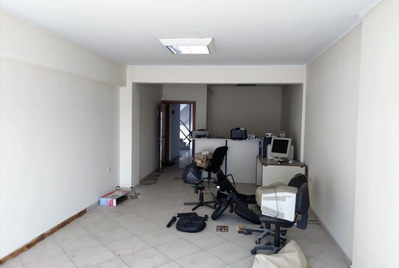 Commercial property for sale in Municipality
