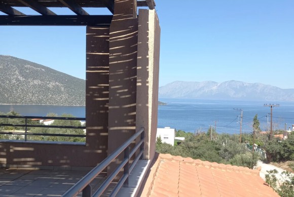 House for sale in Evia
