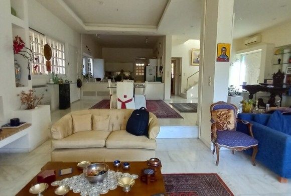 Villa for sale in South