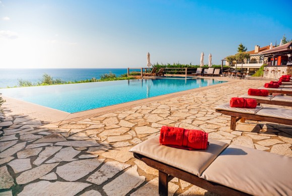 Hotel for sale in Messinia