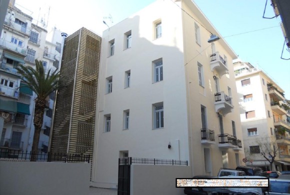 Building for sale in Center