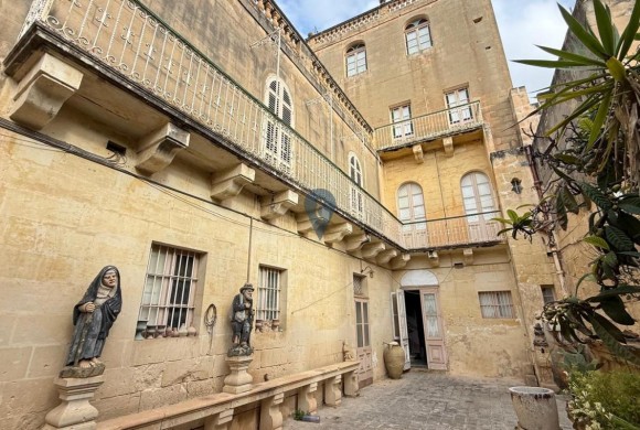 Palace / Castle for sale in Qormi