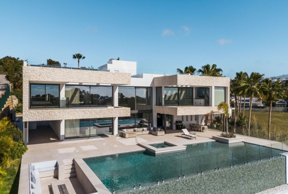 Villa for sale in Malaga